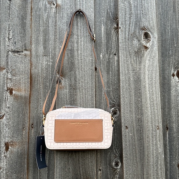 Tommy Hilfiger Tan and Brown Crossbody Bag NWT - Picture 2 of 10